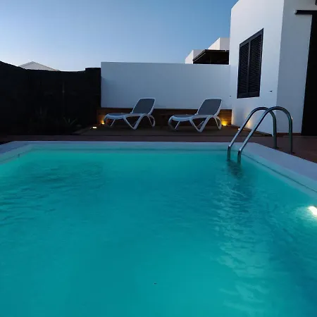 Casa Marta, Private Pool, Free Wifi Playa Blanca